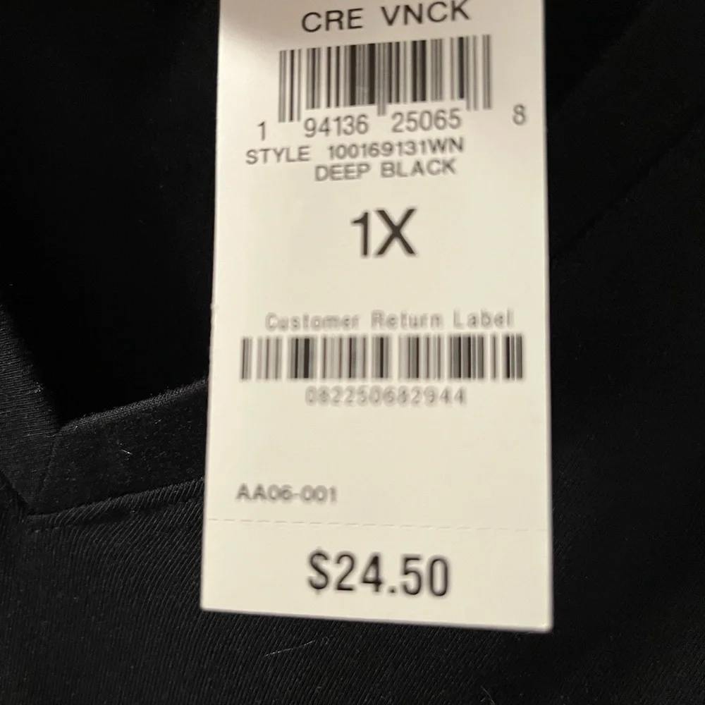 ON-34th Black V-Neck Women's Top Sz 1X - Picture 3 of 4
